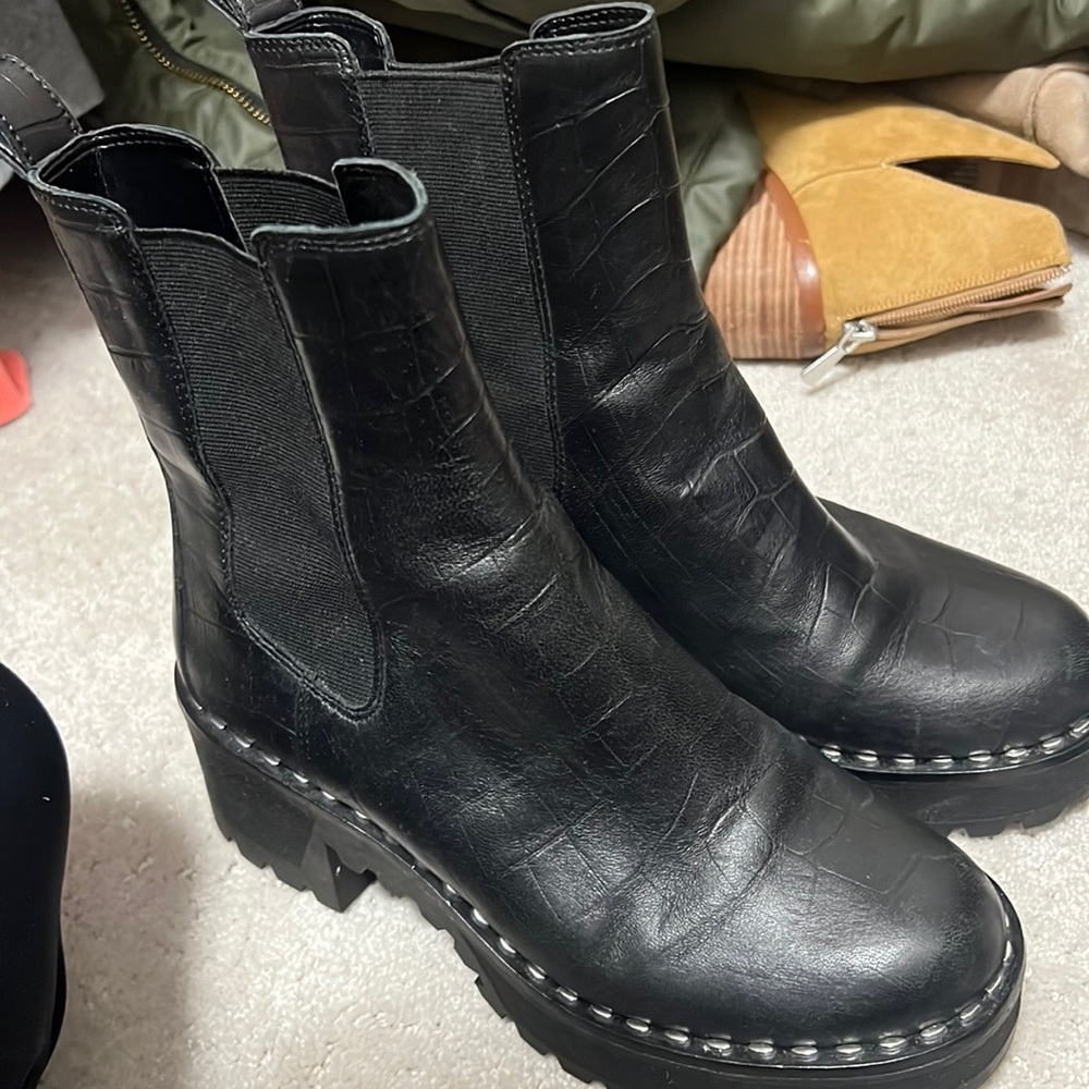 Vince Camuto Black Croc-Embossed Chelsea Ankle Boots